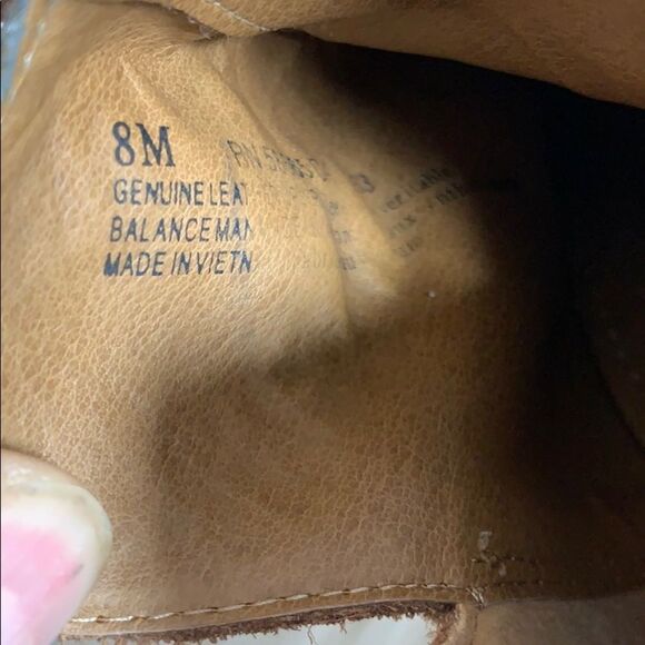 Susina Kyle Brown Perforated Suede Booties Sz 8 - Picture 5 of 7